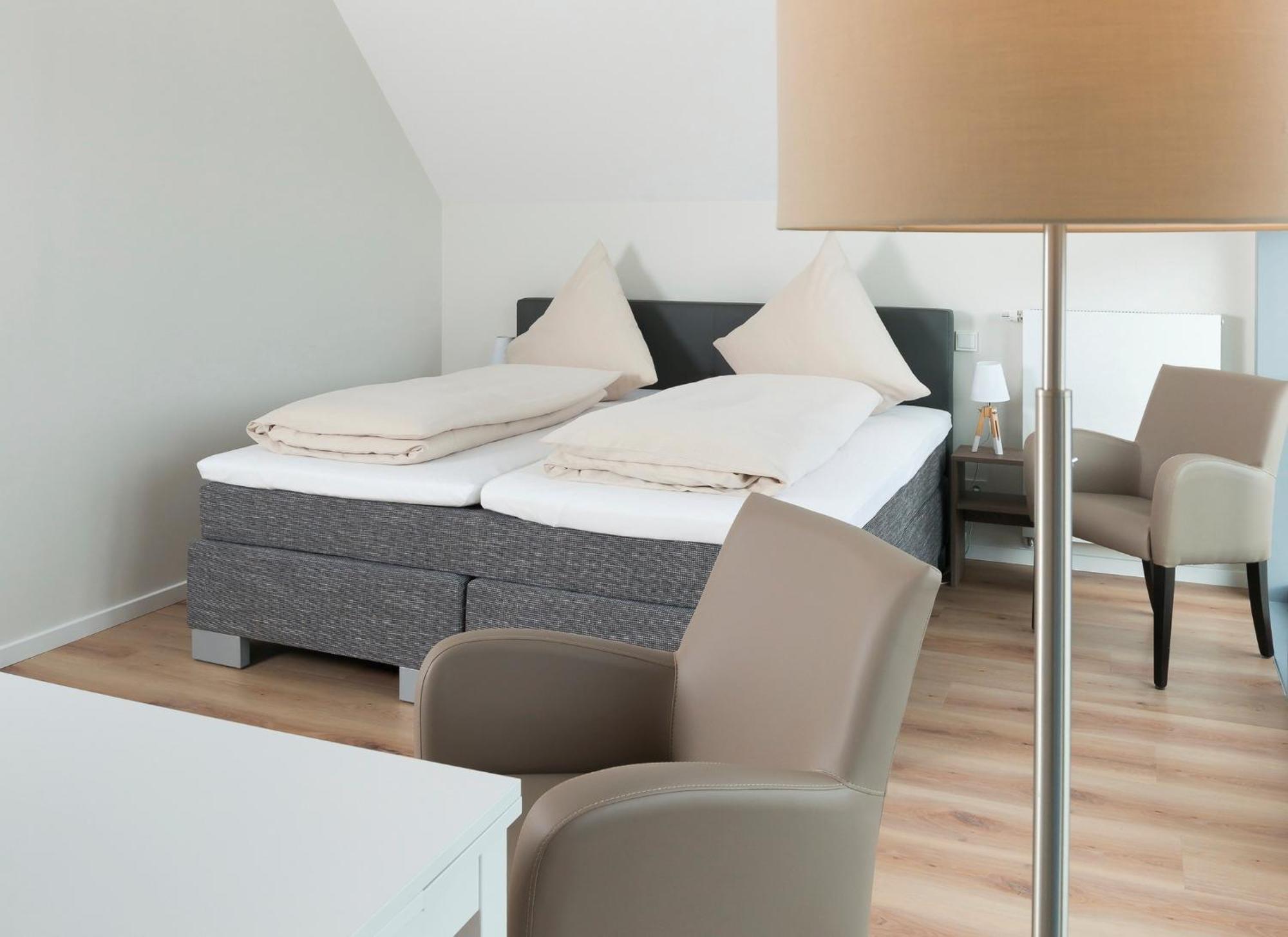 Ostsee - Reetdachhaus Nr 36 "Warder" Im Strand Resort Heiligenhafen Exterior foto