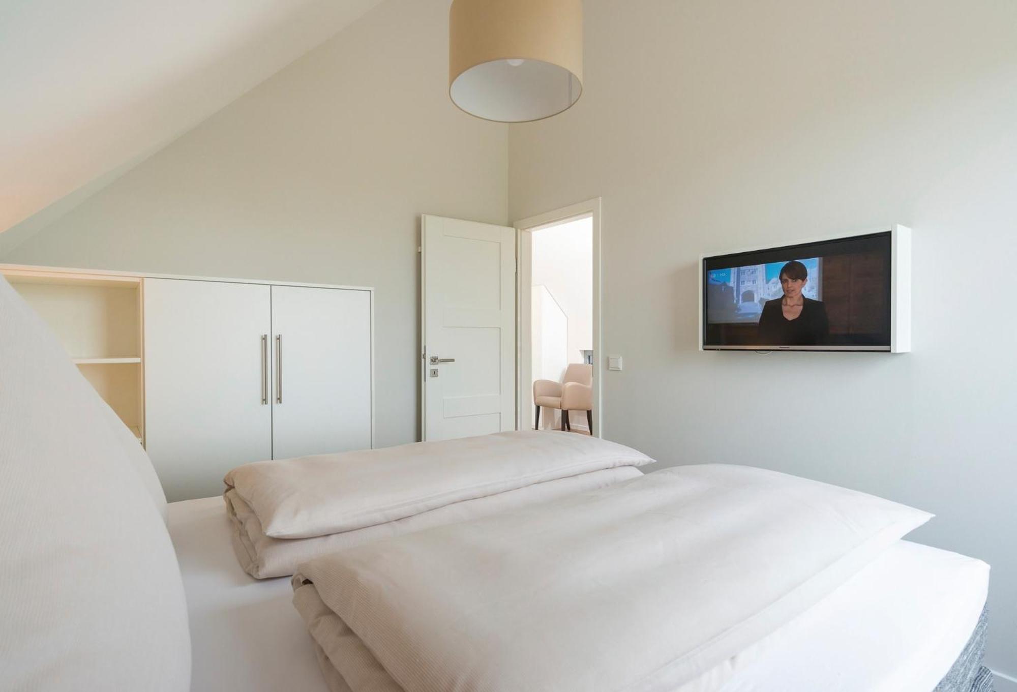 Ostsee - Reetdachhaus Nr 36 "Warder" Im Strand Resort Heiligenhafen Exterior foto